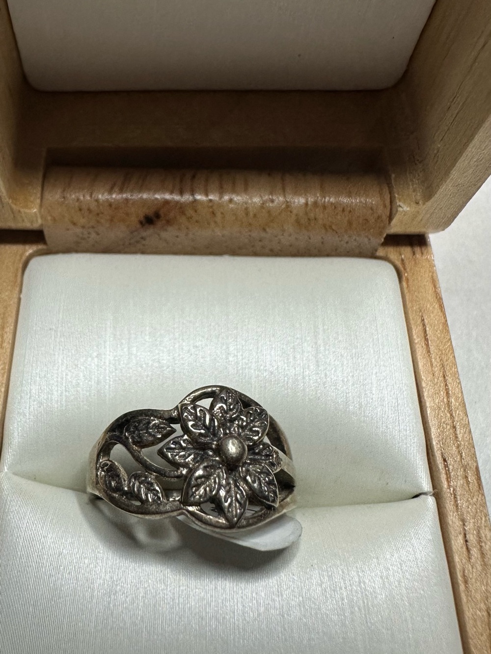 Vintage Sterling Floral Filigree Ring size 6